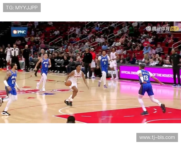 戈登华丽垫步战斧暴扣卡马拉强势造犯规点燃全场热血瞬间