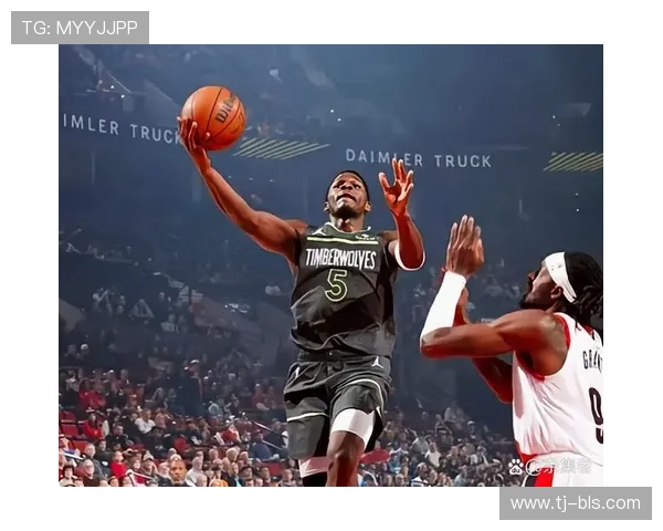 森林狼半场狂胜爵士34分华子与兰德尔仅差一分争夺得分王